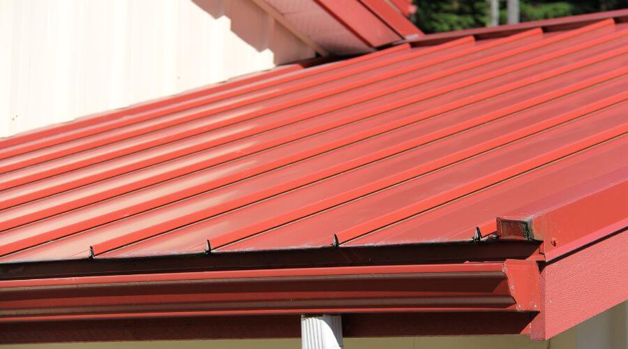 Professional gutter cleaning services in Dowling, MI